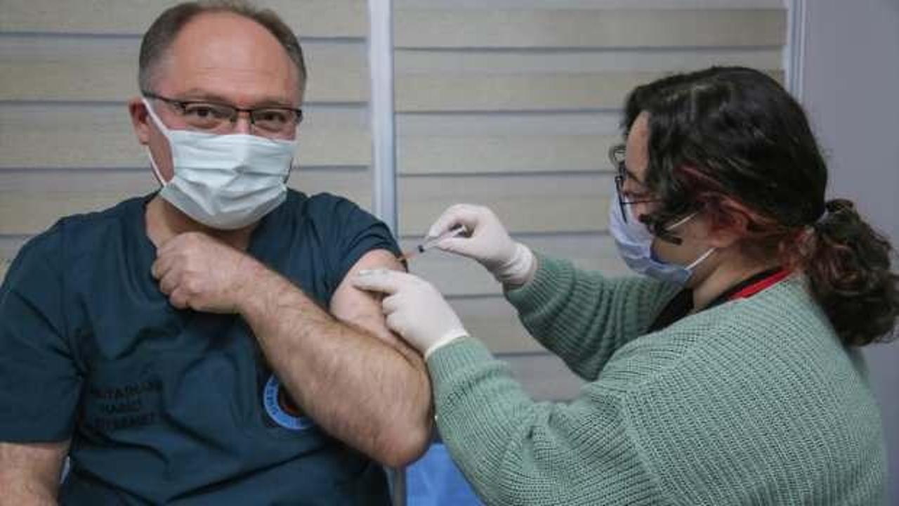 Sivas Belediye Başkanı Bilgin Kovid-19 aşısı oldu