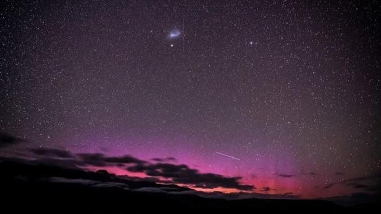 Yeni Zelanda'da Güney Işıkları büyülüyor