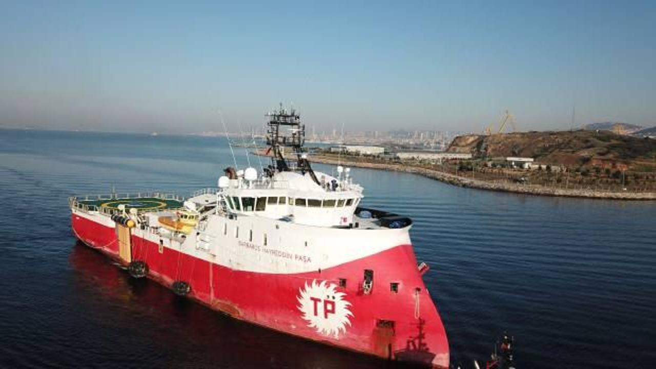 Barbaros Hayrettin Paşa sismik araştırma gemisi Tuzla Limanı'nda