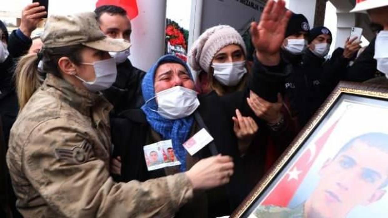 Gara şehitleri M&uuml;sl&uuml;m Altıntaş ve Adil Kabaklı toprağa verildi