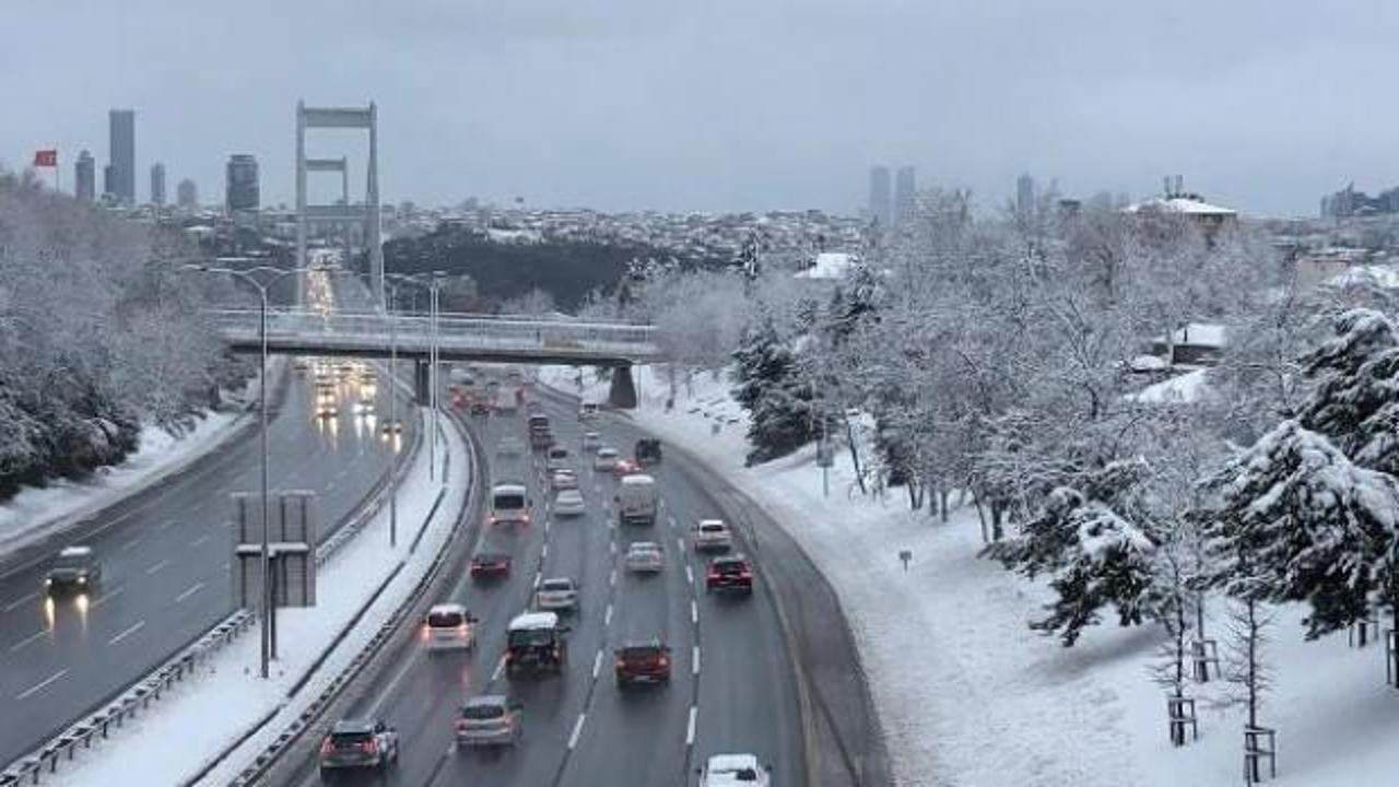 Haftanın ilk g&uuml;n&uuml;nde İstanbul'da trafik sakin seyrediyor
