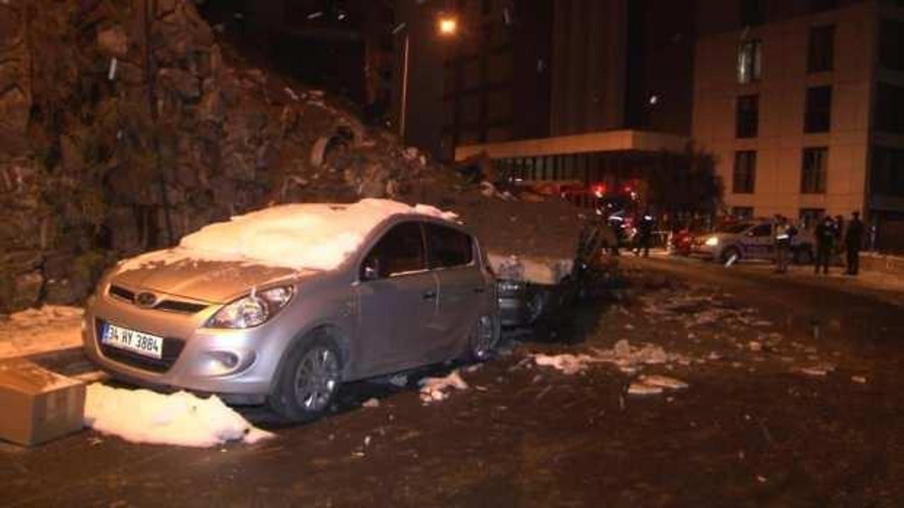 Kağıthane&rsquo;de istinat duvarı &ccedil;&ouml;kt&uuml;, 4 ara&ccedil; enkaz altında kaldı
