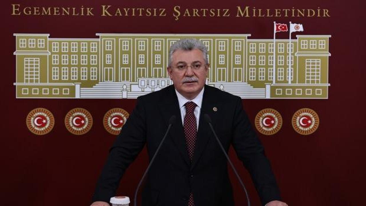 AK Partili Akbaşoğlu: Milletimiz, Özlem Zengin'e yapılan hakaretin karşısında