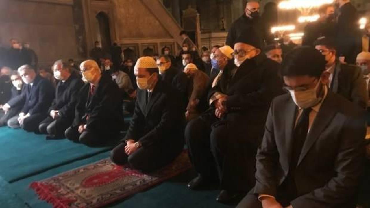 Erbakan Hoca, Ayasofya Cami-i Kebir'de dualarla anıldı