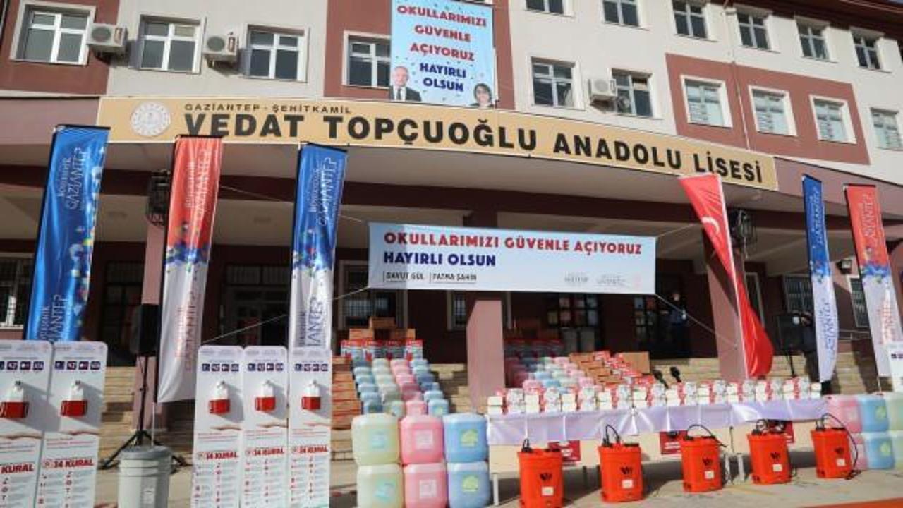Gaziantep'teki okullar açılışa hazır! Büyükşehir okullara 1 yıllık temizlik malzemesi dağıttı