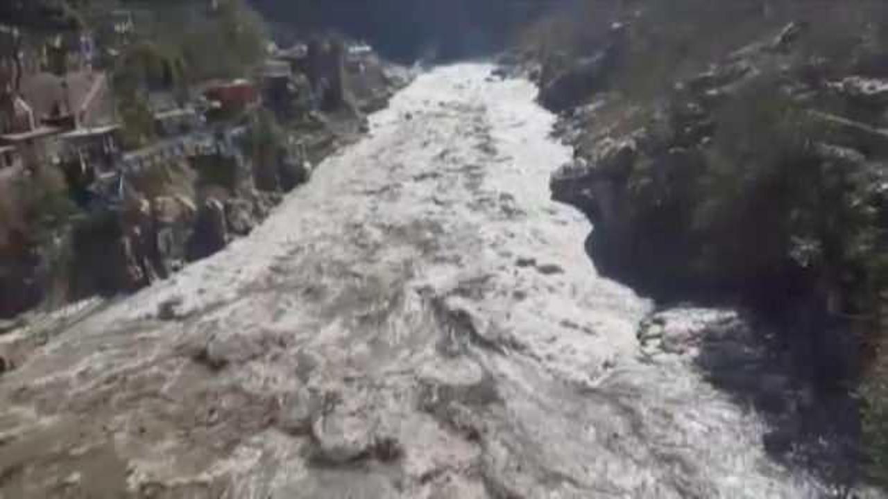 Hindistan'daki baraj felaketinde can kaybı 70'e yükseldi
