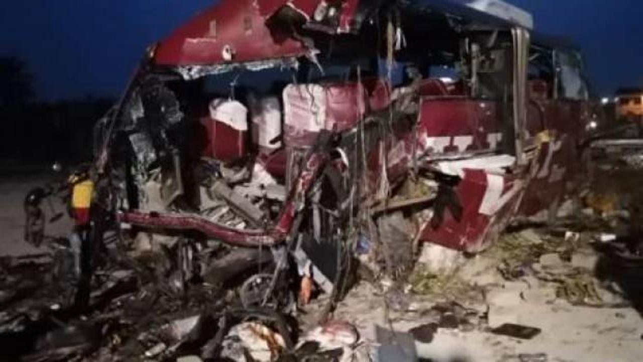 Gana'da katliam gibi kaza! İki yolcu otobüsü çarpıştı: 16 ölü