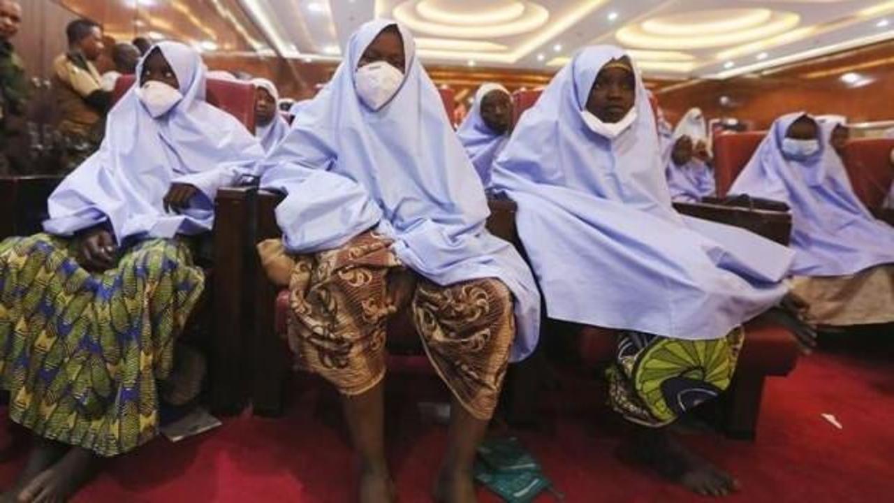 Nijerya'da kaçırılan yüzlerce kız öğrenci serbest bırakıldı