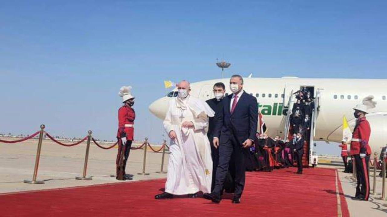Katoliklerin ruhani lideri Papa ile Irak Başbakanı Kazımi'nin görüşmesi başladı