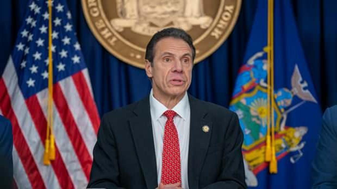 New York Valisi Cuomo hakkındaki cinsel taciz iddiaları nedeniyle tekrar özür diledi