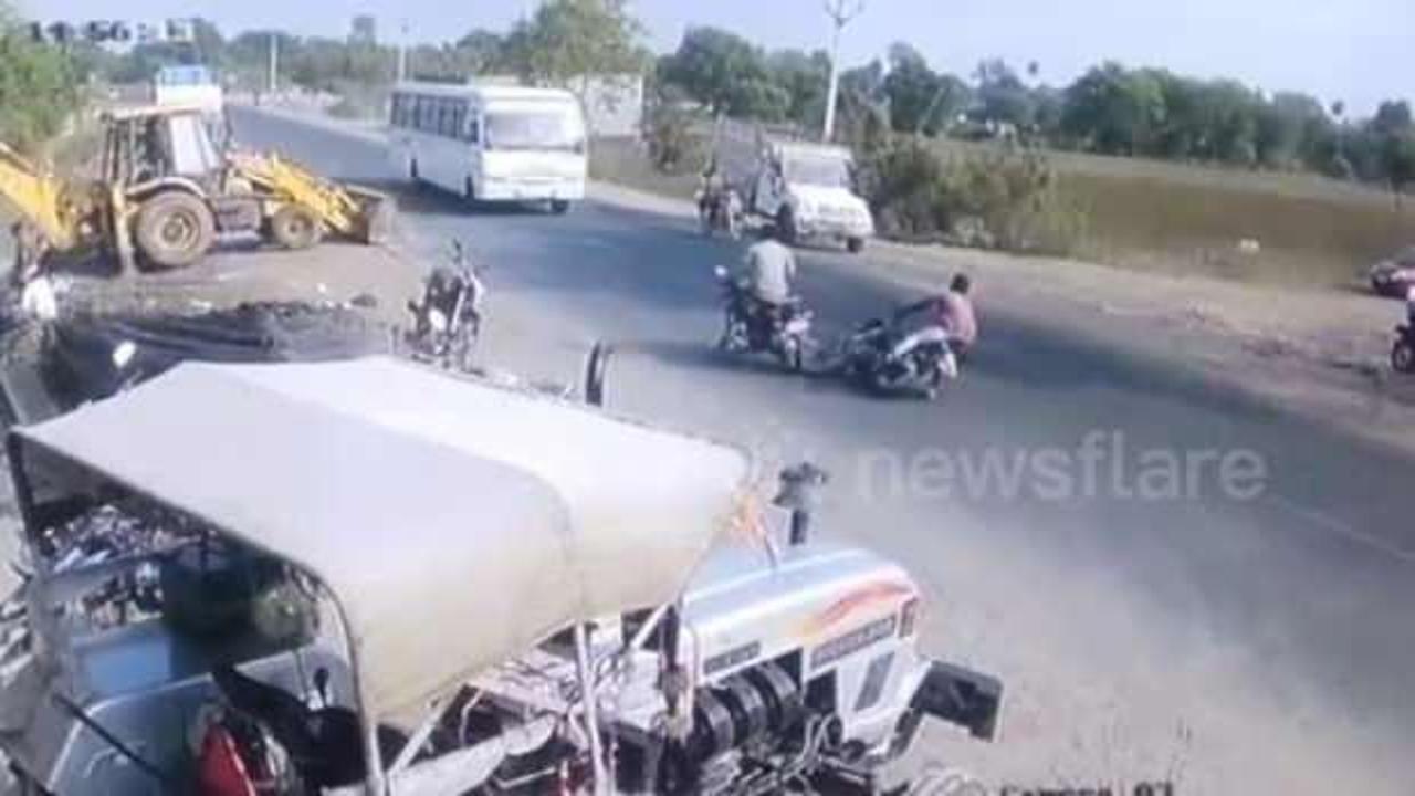 Nijerya'da üç tekerlekli motosiklet otobüsle çarpıştı: 10 ölü