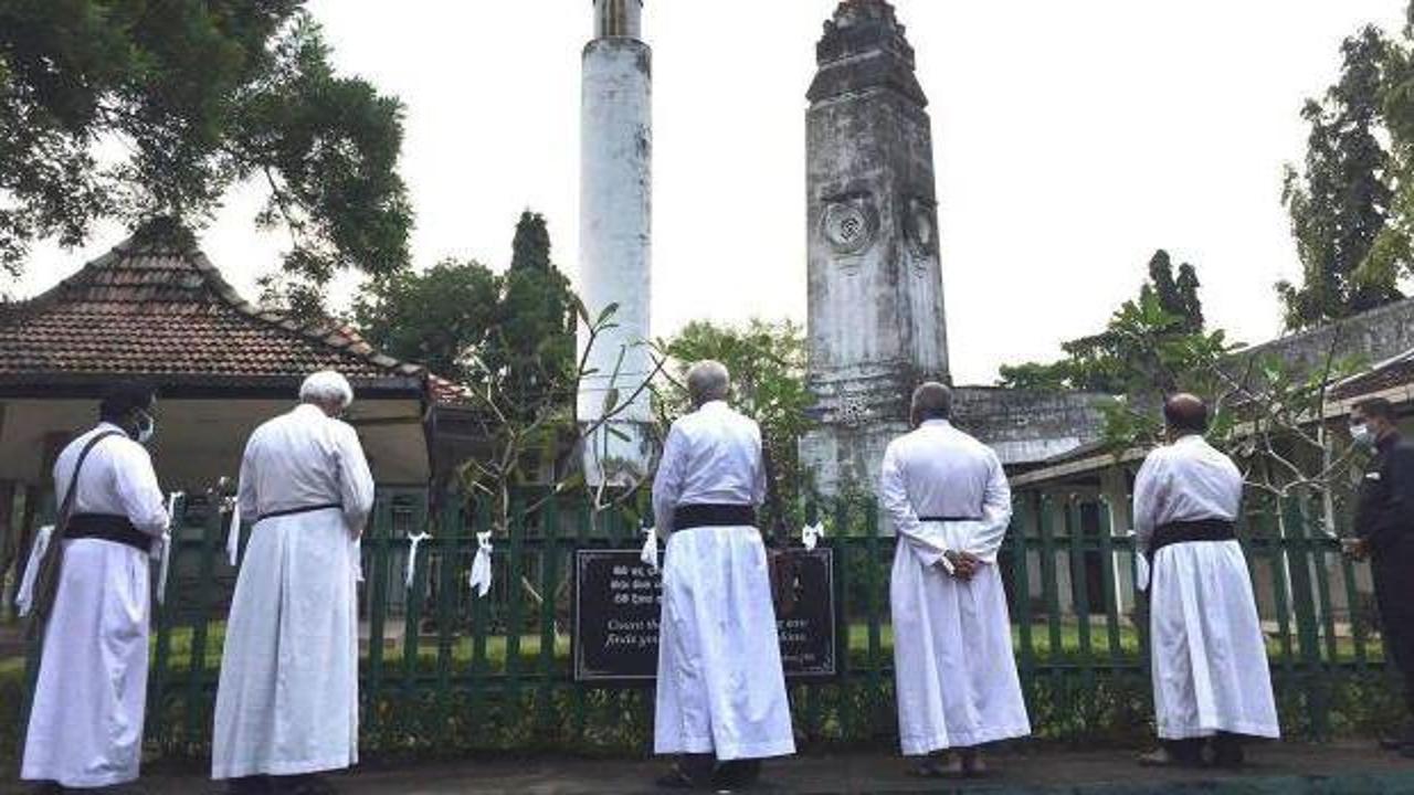 Sri Lanka'da Müslüman ve Hristiyanların cesetleri yakılmayacak