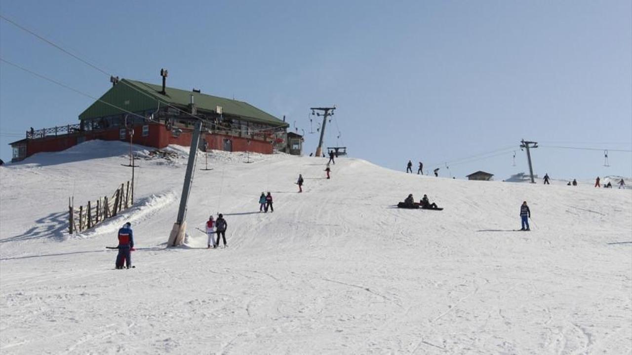 Uludağ'da kayak sezonu uzatıldı