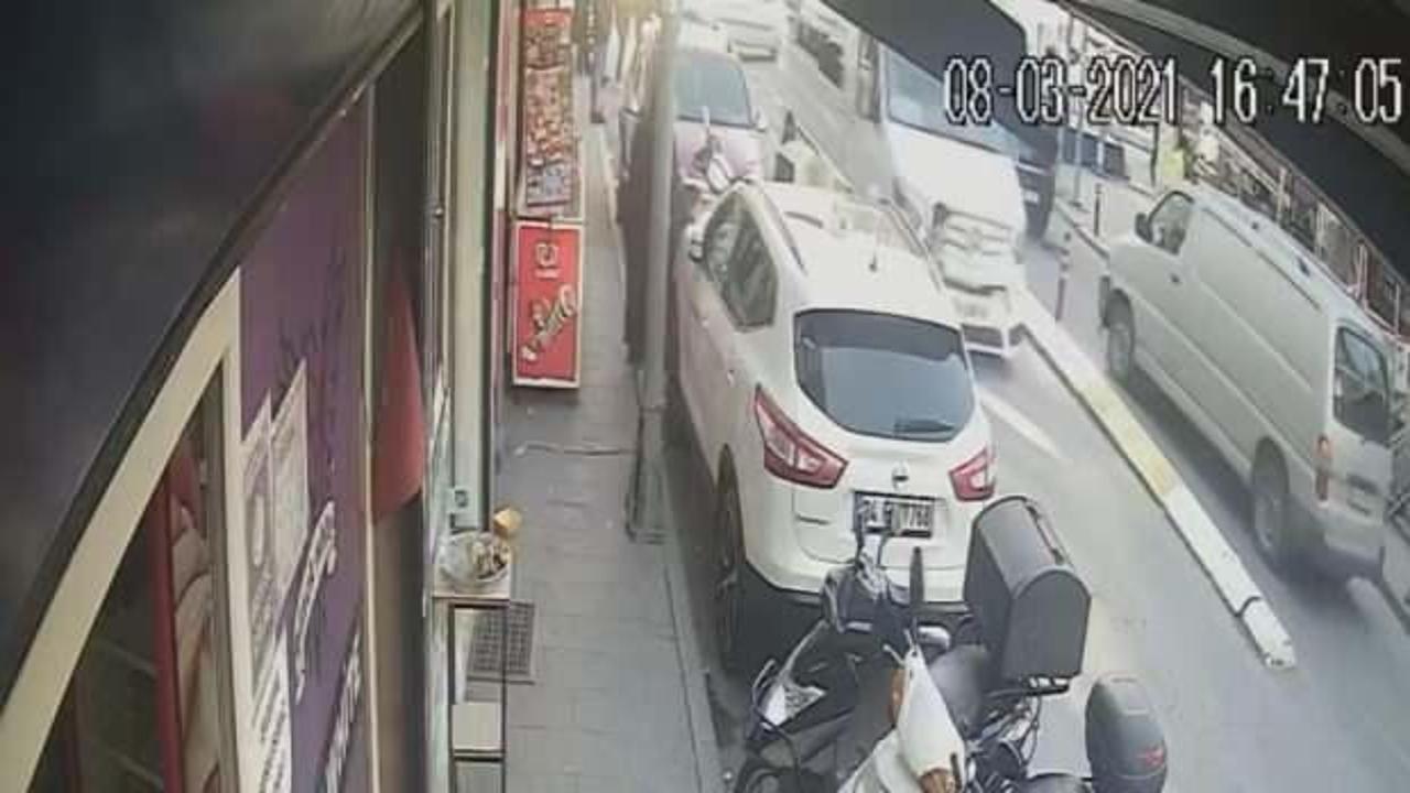 İstanbul&rsquo;da dehşet anları: Annesinin g&ouml;z&uuml; &ouml;n&uuml;nde minib&uuml;s&uuml;n altında kaldı