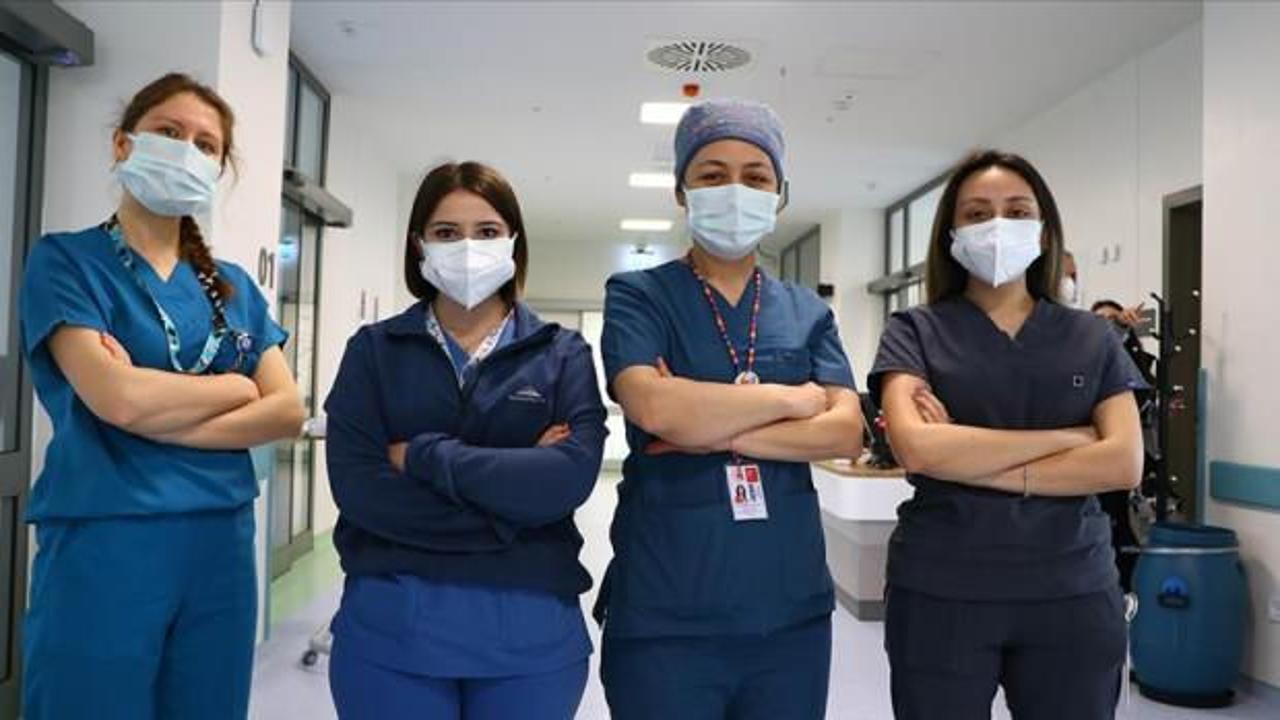 'Koronavirüs savaşçısı' hemşireler tedbirlere daha fazla uyulmasını istiyor