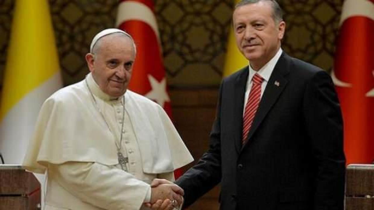 Irak ziyareti sona eren Papa'dan Erdoğan'a telgraf