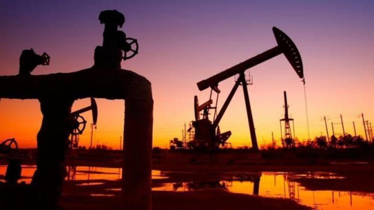 Brent petrolün varil fiyatı 76,38 dolar