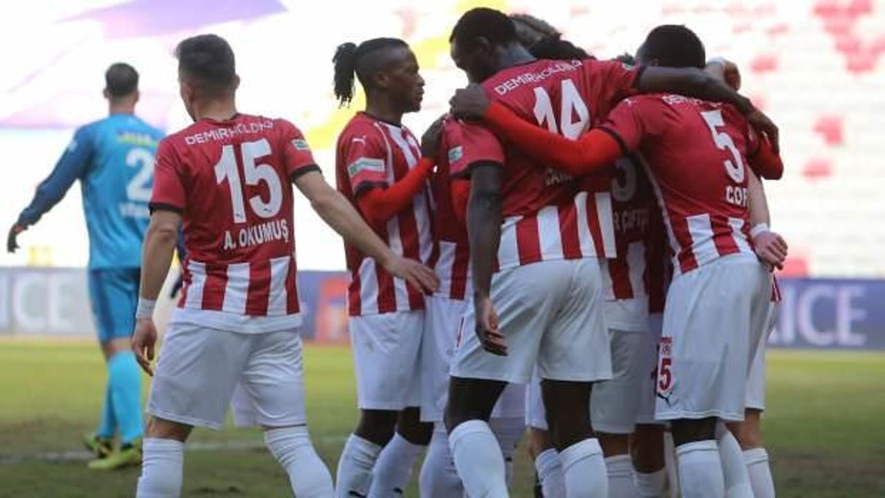 Sivasspor tam gaz! Karagümrük'ü de devirdiler