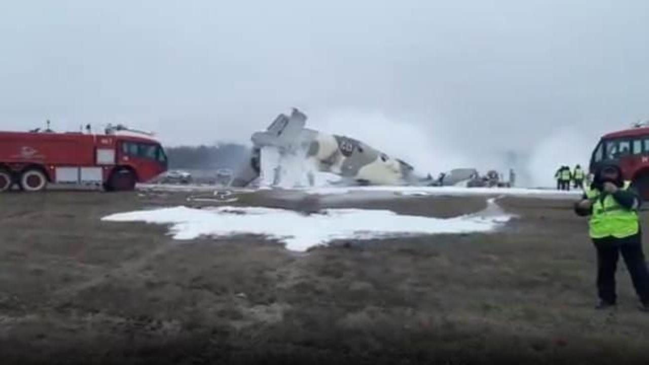 Kazakistan'da An-26 tipi askeri uçak düştü! Ölü ve yaralılar var