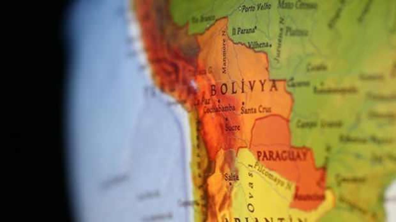 Bolivya'da askeri eğitim uçağı düştü