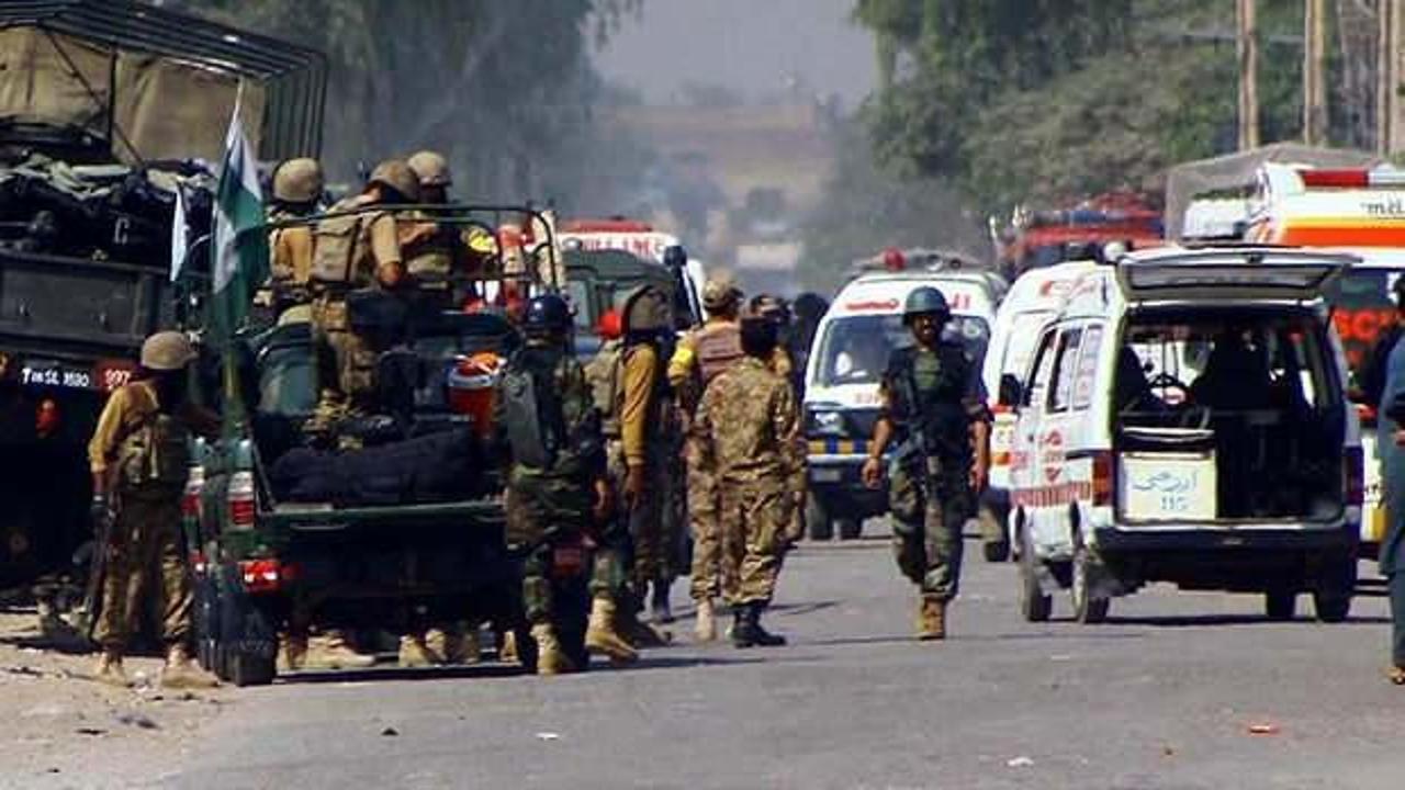 Pakistan'da bombalı saldırı: 3 ölü, 12 yaralı