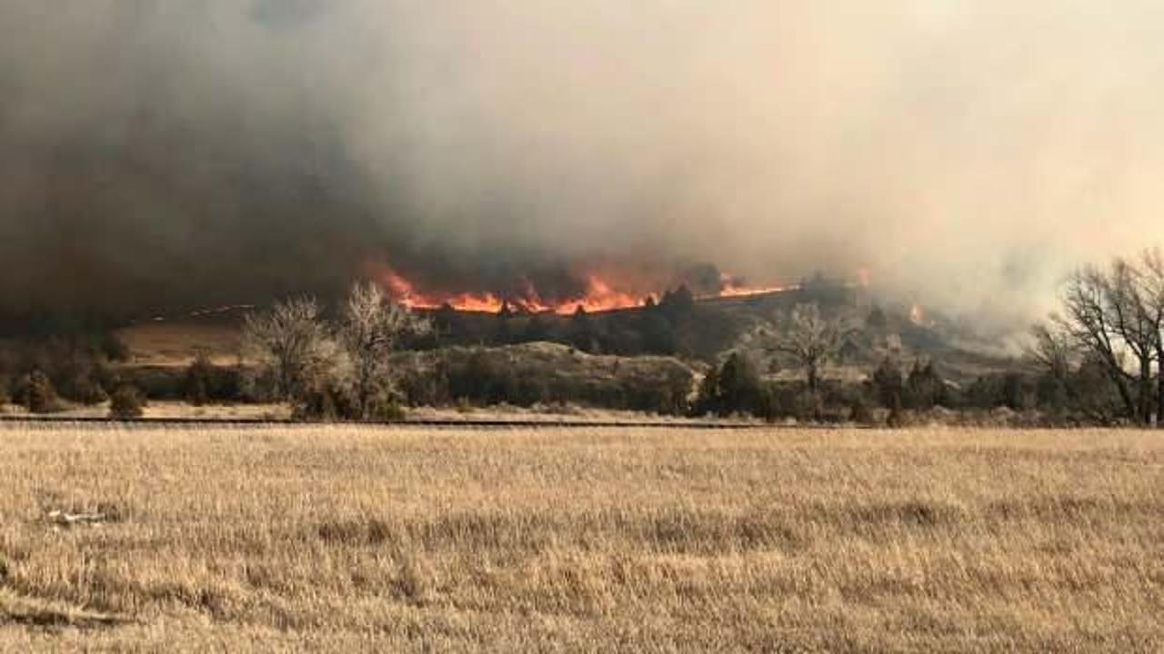 ABD'nin Kuzey Dakota eyaletinde orman yangını: Gökyüzü dumanla kaplandı