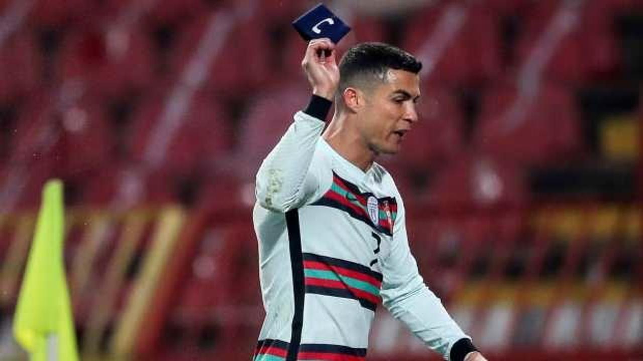 Ronaldo'nun fırlattığı pazubandı açık artırmaya çıktı