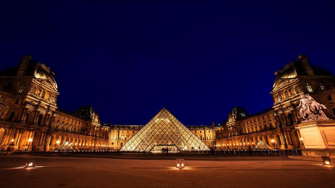 Dünyanın en büyük sanat müzesi online ziyarete açıldı