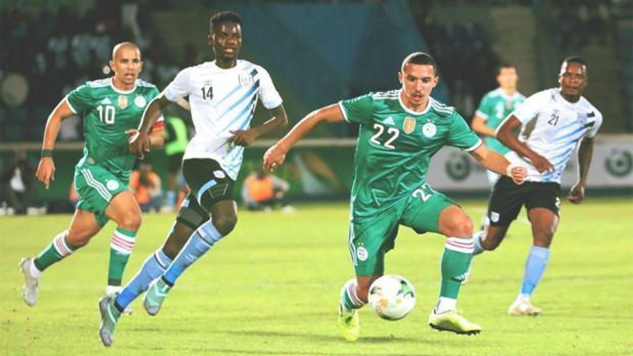 Feghouli gol attı, Cezayir kazandı