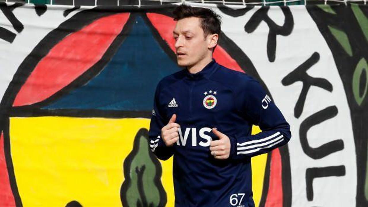 Fenerbahçe'de Mesut Özil sahaya indi