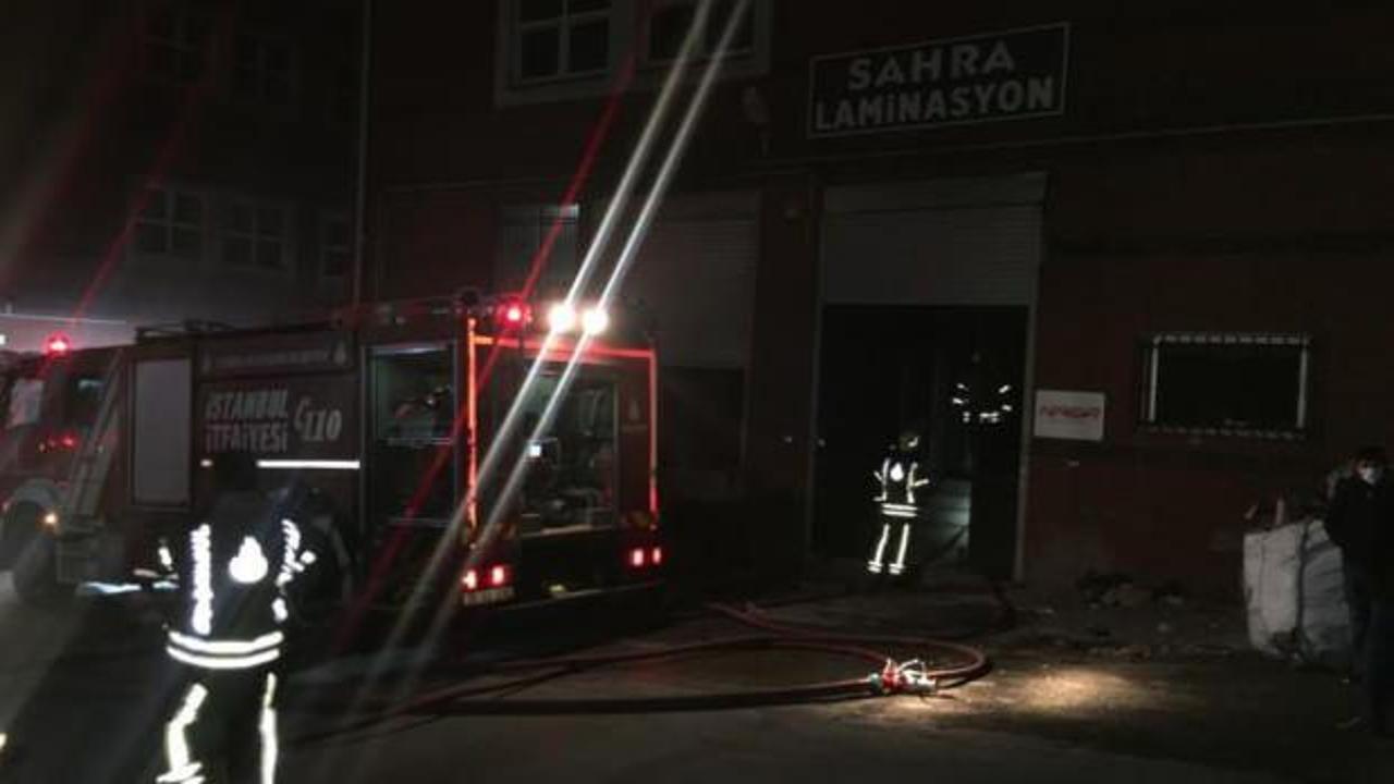 İkitelli'de ayakkabı fabrikasında yangın paniği