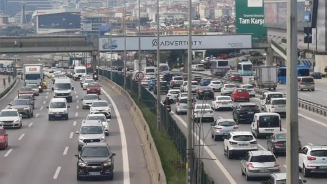 İstanbul'da kısıtlama öncesi trafik yoğunluğu yüzde 65 oldu