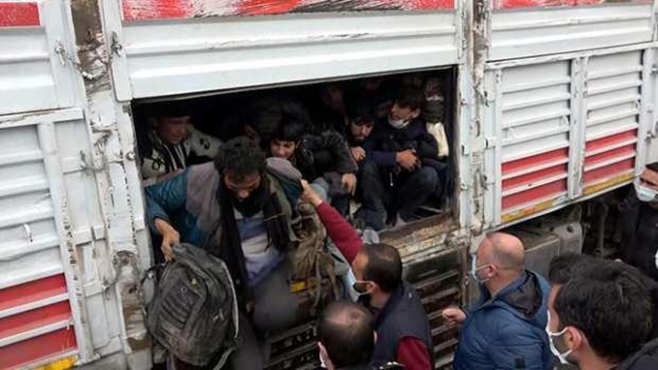Van'da TIR'ın dorsesinde 218 kaçak göçmen yakalandı