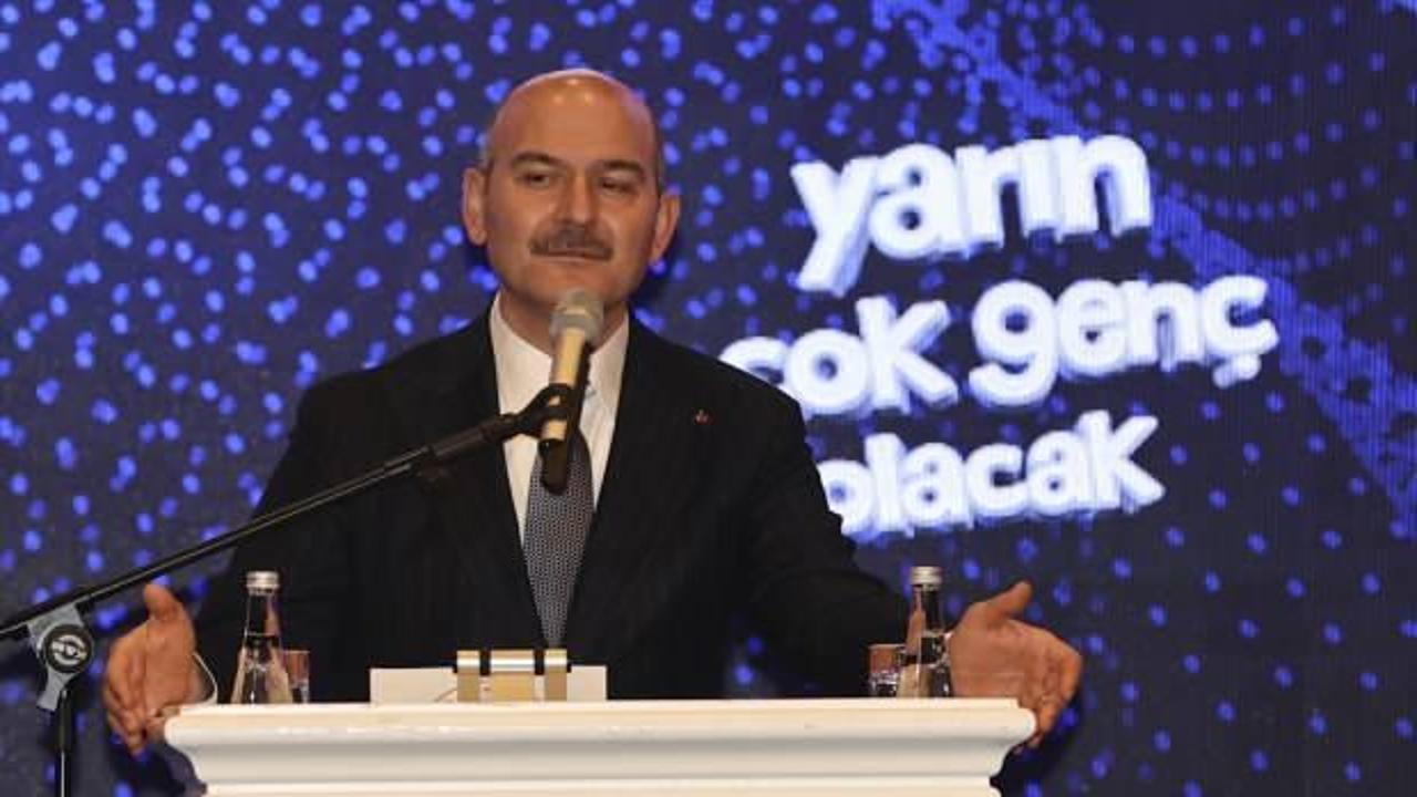 Bakan Soylu 8 ilden 160 &ccedil;ocukla bir araya geldi