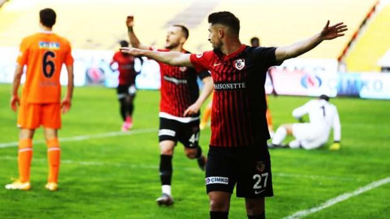 Başakşehir'e bir darbe de Gaziantep'ten!