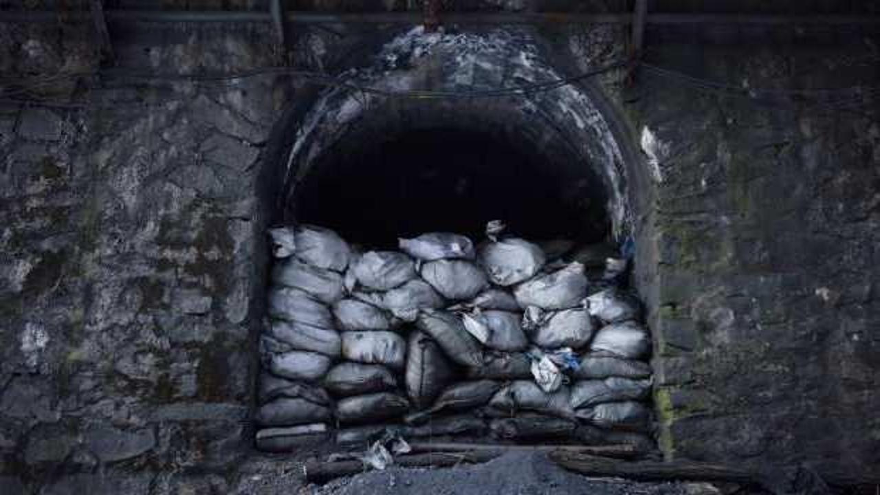 Çin'de kömür madenini su bastı, 21 işçi mahsur kaldı