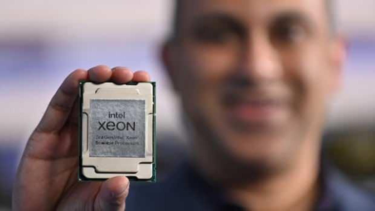 Intel yeni işlemcisi Xeon Scalable'ı tanıttı