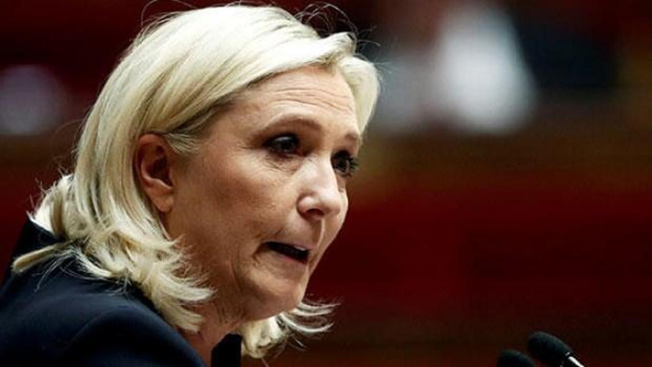 Irkçı Marine Le Pen, 2022'deki cumhurbaşkanlığı seçimine adaylığını açıkladı