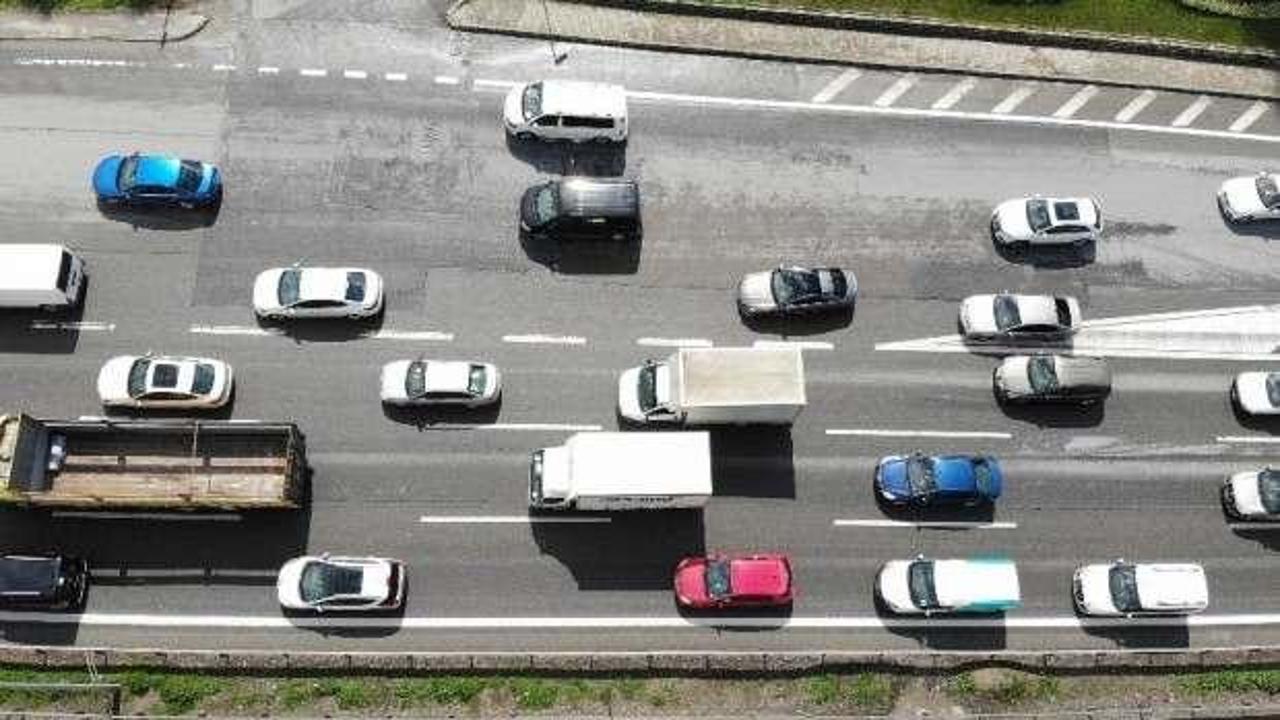 Kısıtlama öncesi İstanbul'da trafik yoğunluğu erken başladı