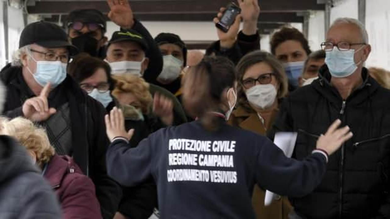 İtalya’da son 24 saatte 487 can kaybı
