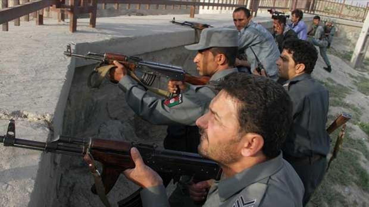 Afganistan'da Taliban'ın saldırılarında 23 asker öldü