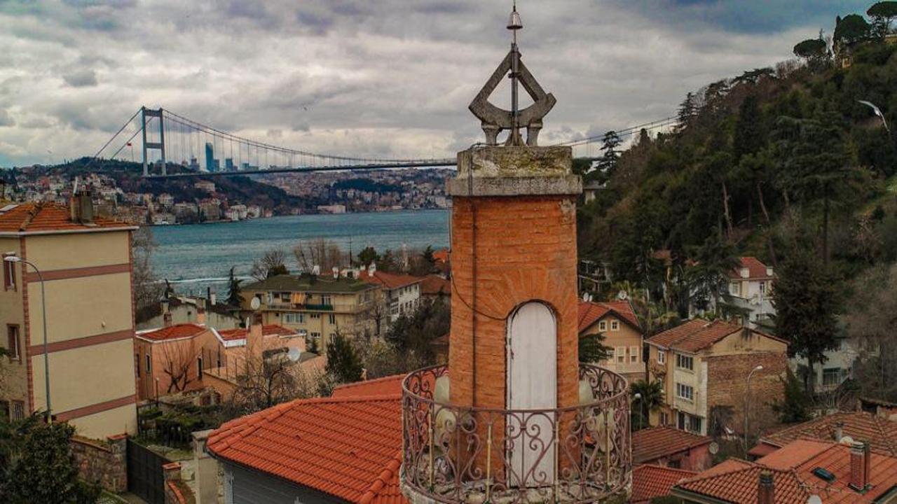 Beykoz'un 447 yıllık güneş saatli minaresi İstanbul'da tek!