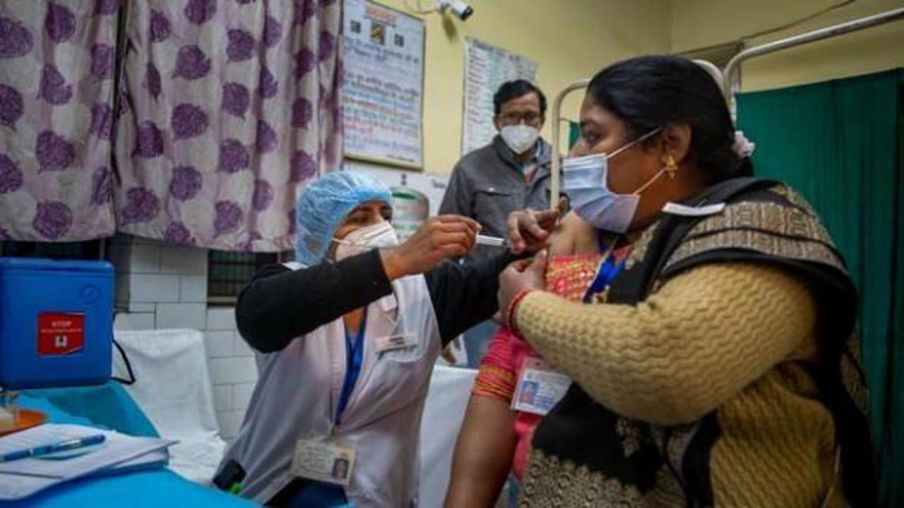 En büyük aşı üreticisi Hindistan'ın aşıları tükeniyor
