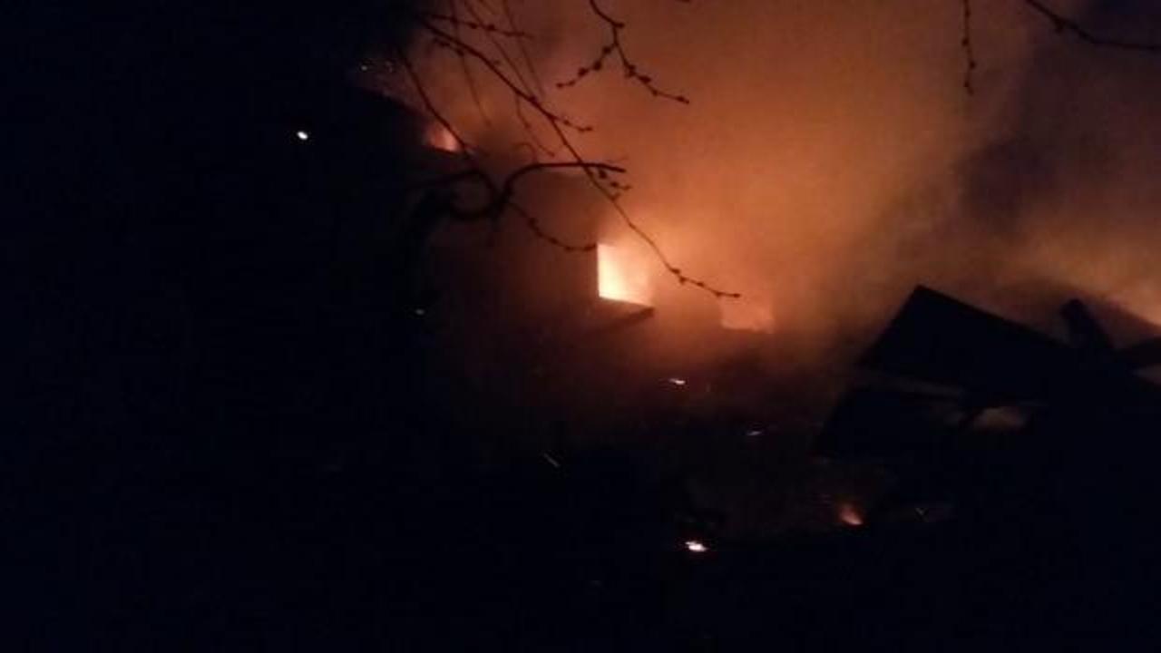 Karaman’da çıkan yangında 5 ev kül oldu