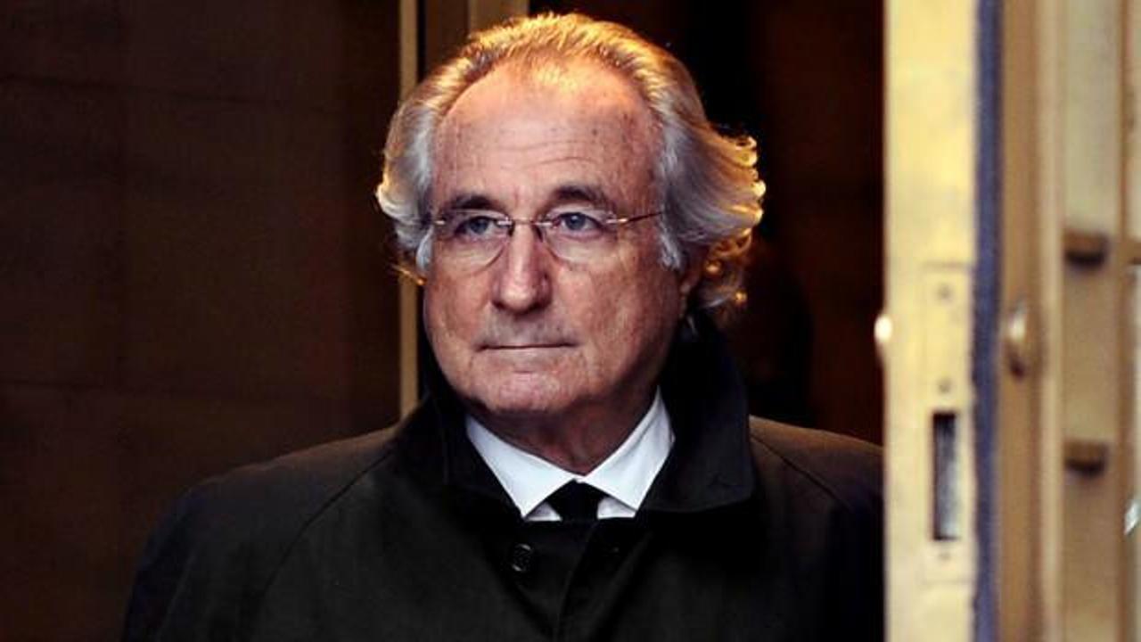 Tarihin en büyük dolandırıcılarından Bernie Madoff öldü