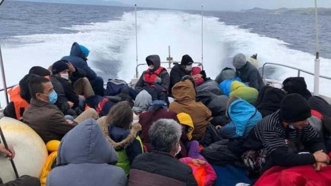 Türk kara sularına itilen 51 düzensiz göçmen kurtarıldı