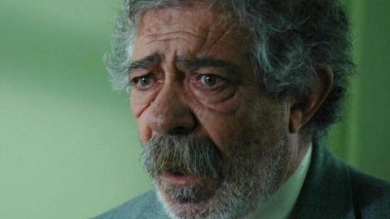 Ünlü oyuncu Erol Demiröz hayatını kaybetti