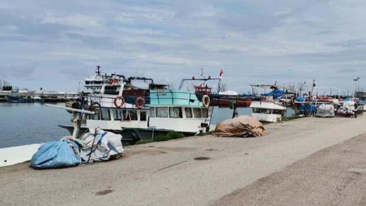 Yasak başladı, Karadeniz'de balıkçılar ağ ve teknelerini bakıma aldı