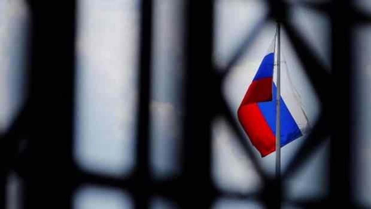 Çekya, Rusya'nın 20 diplomatını sınır dışı etme kararını gözden geçirmesini istedi