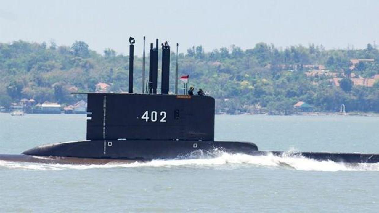 Endonezya'ya ait denizaltı ile irtibat koptu: 53 denizciden haber alınamıyor